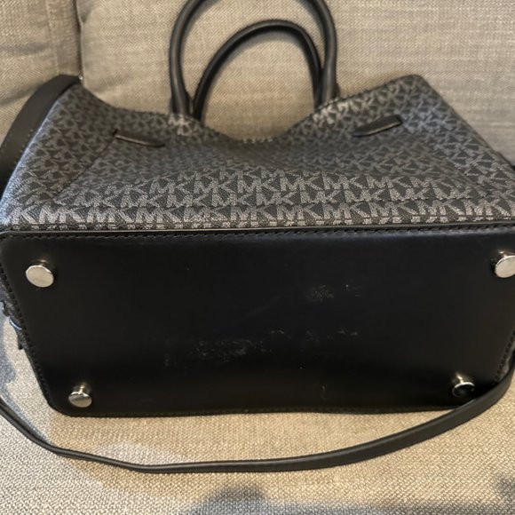 Michael Kors Monogram Canvas Tote - Black Leather Trim - Picture 9 of 10